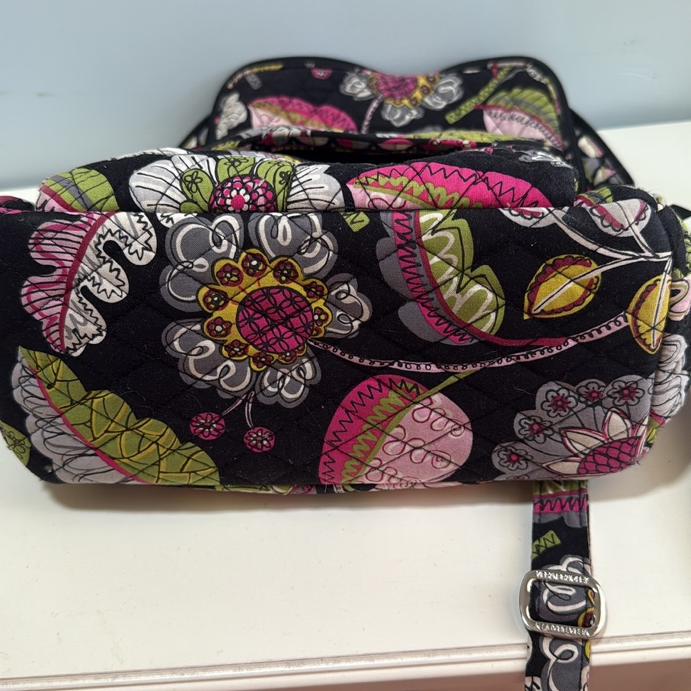 Vera Bradley Backpack 🎒 Floral Quilted black pink greens - Picture 12 of 16